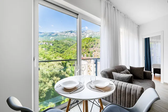 Stilvolle 30 m² Wohnung mit einem Schlafzimmer und schönem Ausblick in Bečići — photo 7
